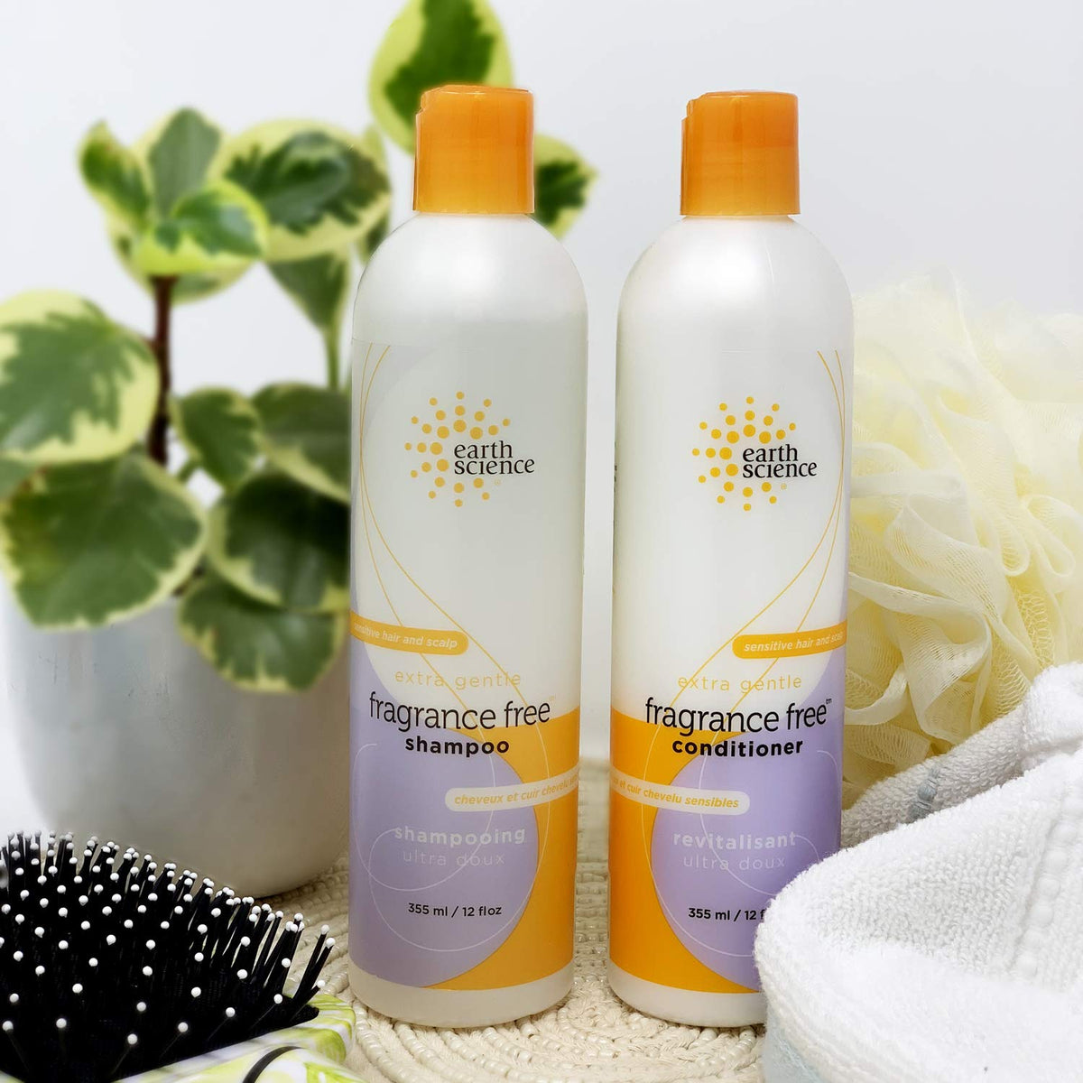 Earth Science conditioner with soy protein and jojoba oil promotes moisture and repair