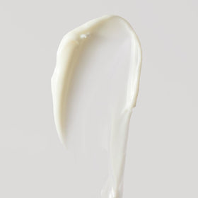 EarthsCure Hyaluronic acid balance aspect illustrated through glow-friendly finish