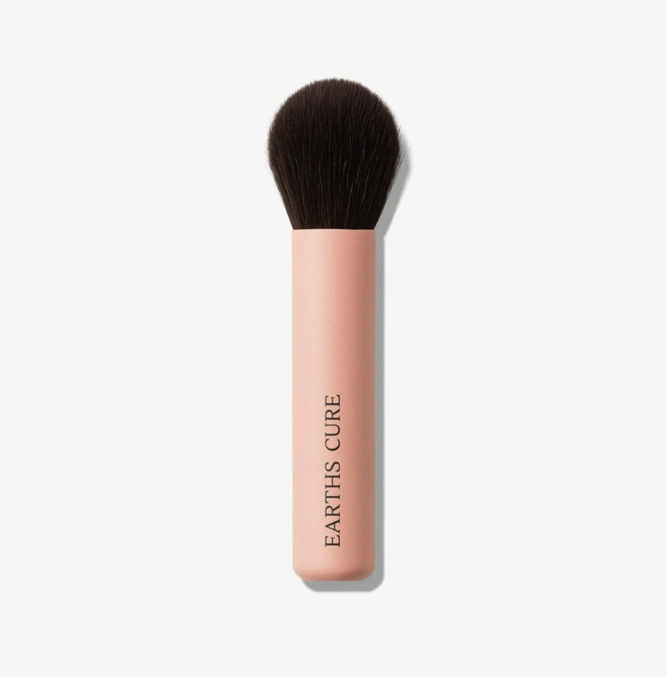 EarthsCure Mini Everything Brush closeup of bristles for precise makeup application