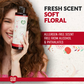 ecoLove shampoo lather during shower for clean rinse.