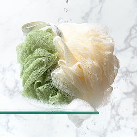 EcoTools Green EcoPouf vegan and cruelty-free design for ethical bath routines