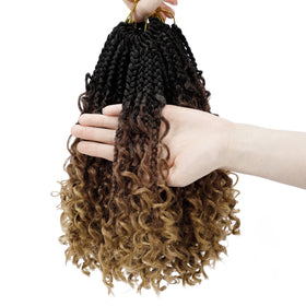 Soft texture of EERYA Goddess Box Braids 10 inch in the hand