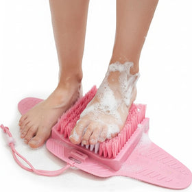 Efforest pink shower mat in use for comfortable cleaning