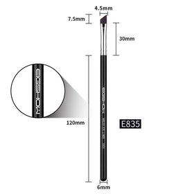 EIGSHOW Handmade wooden-handle eyeliner brush for comfortable control