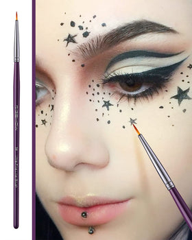 EIGSHOW Synthetic-fiber brushes are soft and shed-free for liquids, gels, and creams