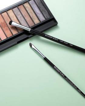Eigshow smudge brush for blending shades and deepening color along lash line