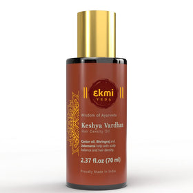 EKMIVEDA Castor Rosemary Oil bottle for easy scalp application.