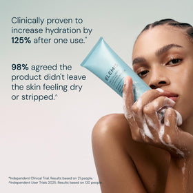 ELEMIS Pro-Collagen Hydrating Cleansing Mousse pump application demonstrates easy dispense.