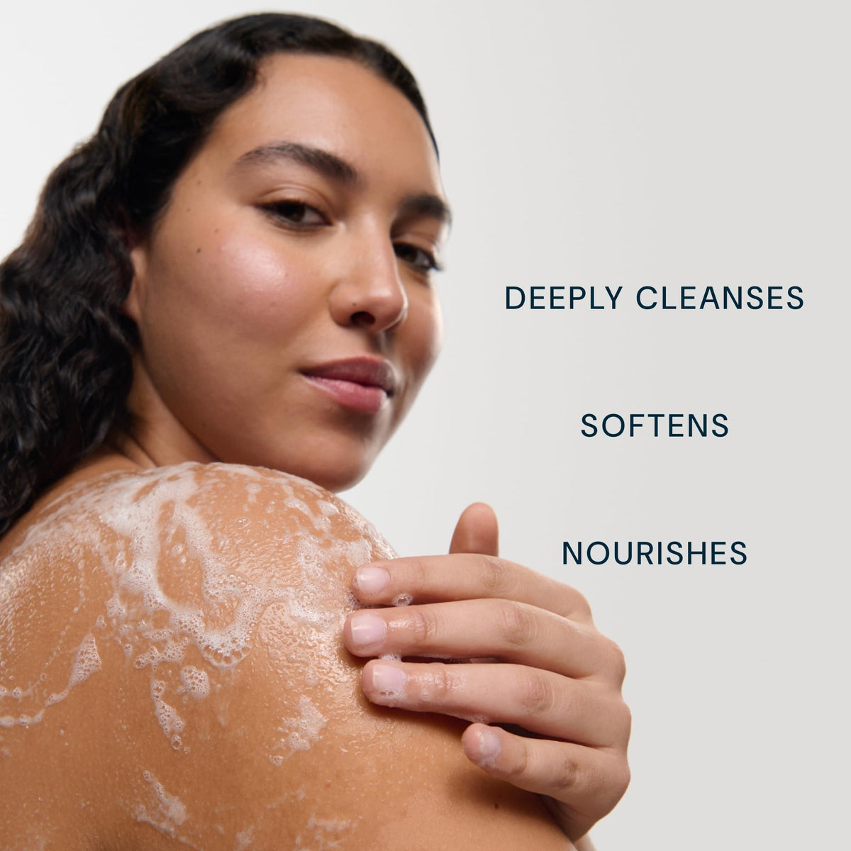 ELEMIS essential oil blend—lavender, chamomile, eucalyptus—offers a calming aroma.