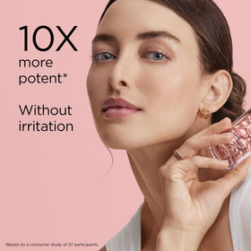 Elizabeth Arden packaging box front showcasing product branding and capsule count.