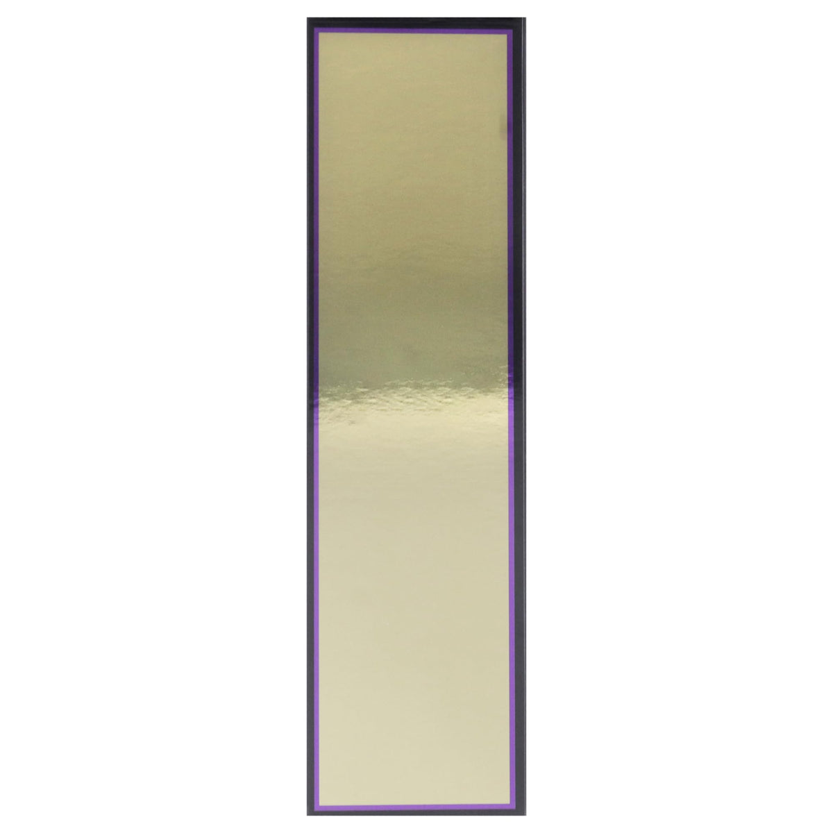 Elizabeth Taylor White Diamonds packaging image hints at gift-ready presentation.