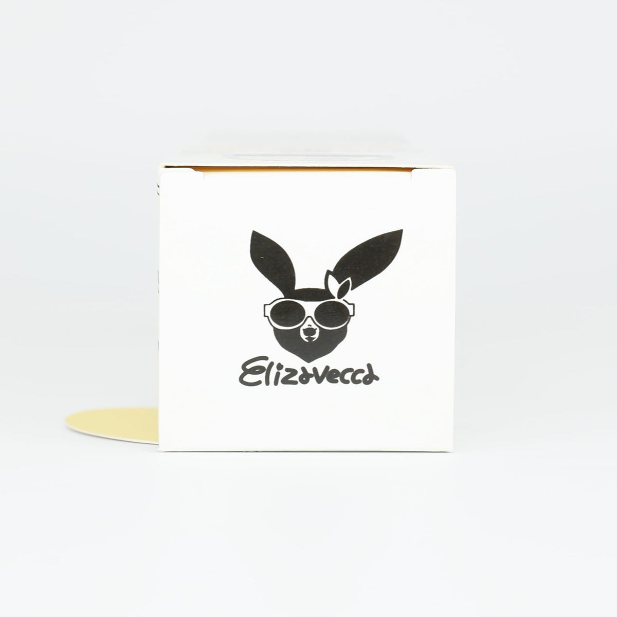 Elizavecca CER-100 features chamomilla flower extract for gentle care