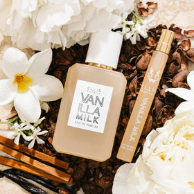 Close-up of Vanilla Milk spray nozzle for quick reapply by Ellis Brooklyn.