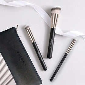 ENERGY concealer brush under-eye 270 for precise concealing.