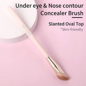 ENZO KEN angled concealer brush outlining nose contour for subtle definition