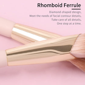 ENZO KEN angled concealer brush close-up showing soft bristles and density
