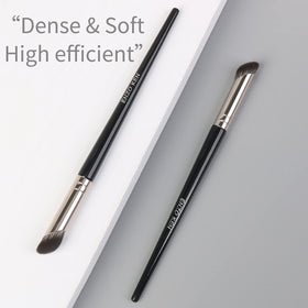ENZO KEN precision brush for color correction and concealing around eyes.