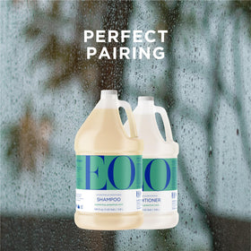 EO Grapefruit Mint Conditioner hair closeup captures minty aroma.