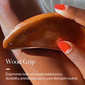 ESKER Body Plane used after shower on warm skin with oil for a spa-like ritual.