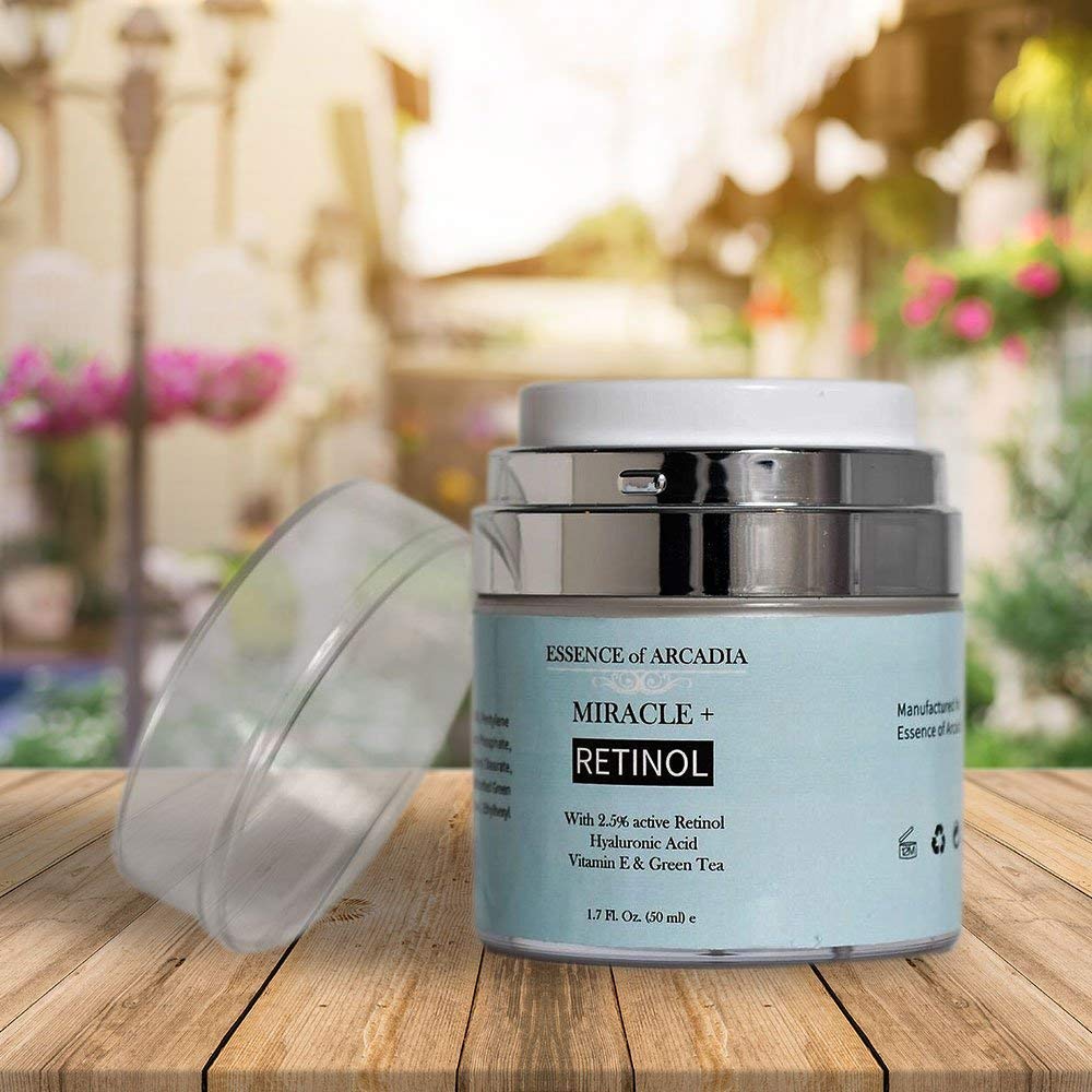 Essence of Arcadia green tea antioxidants soothing skincare benefits.