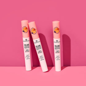 essence Volume Booster Lash Primer finished look with mascara applied