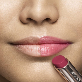 Estée Lauder Futurist HydraPlump application close-up showing moisture