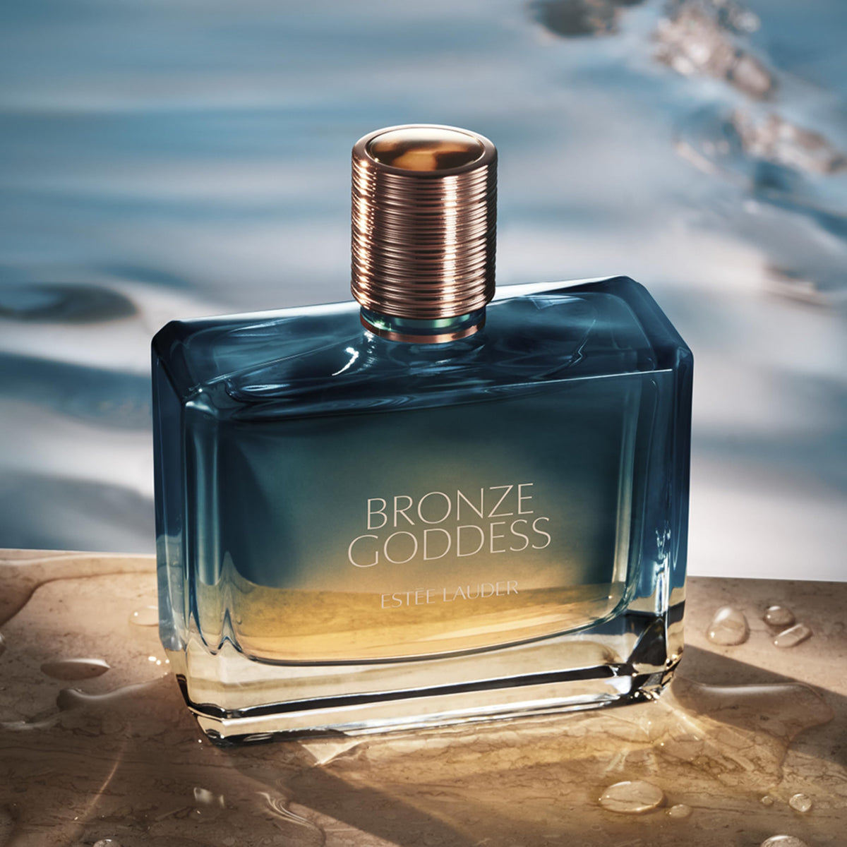 Amber floral bouquet evokes warmth, perfect for intimate evenings.