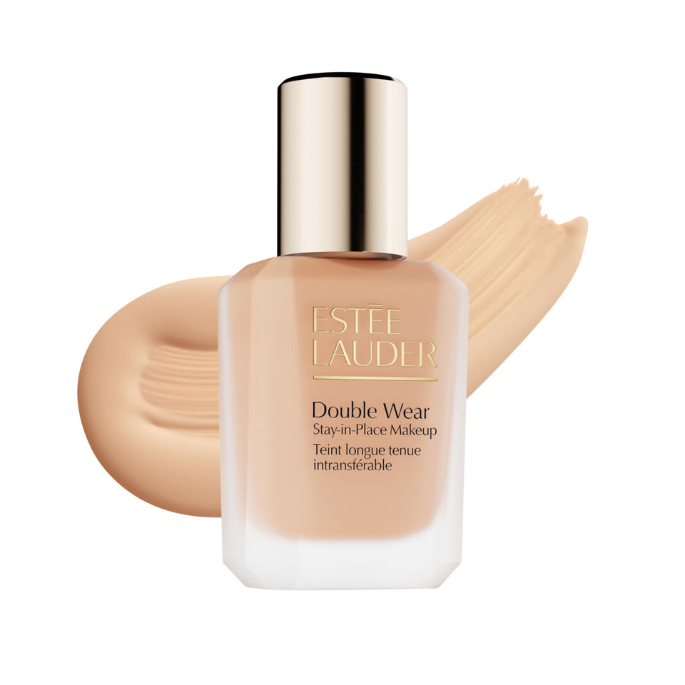 Estée Lauder Double Wear bottle with pump demonstrates long-lasting coverage.