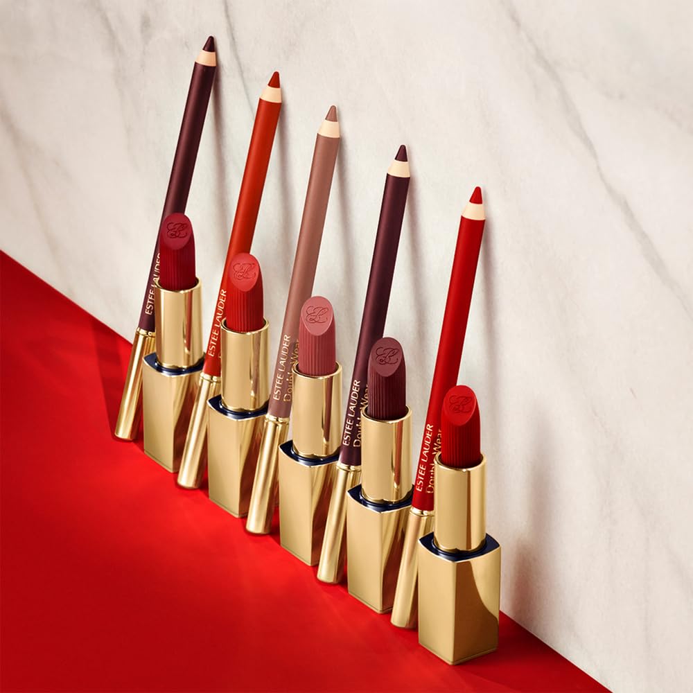 Cap closure and sharpening help maintain clean, precise lip lines.