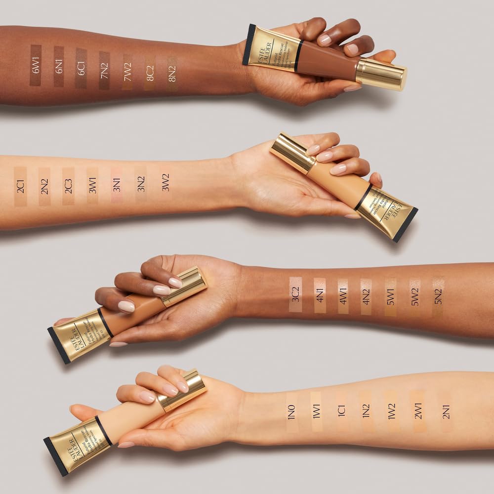 Estee Lauder Futurist Hydra Rescue application demonstrates even skin tone and radiant glow.