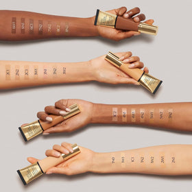 Estee Lauder Futurist Hydra Rescue application demonstrates even skin tone and radiant glow.