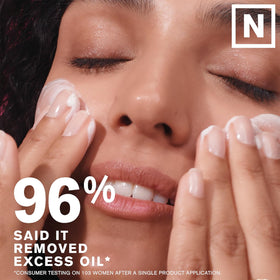 Washing or masking with Nutritious 2-in-1 duo in use scenario.