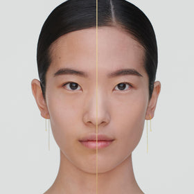 Estée Lauder Re-Nutriv foundation swirl swatch showing even tone and luminous finish