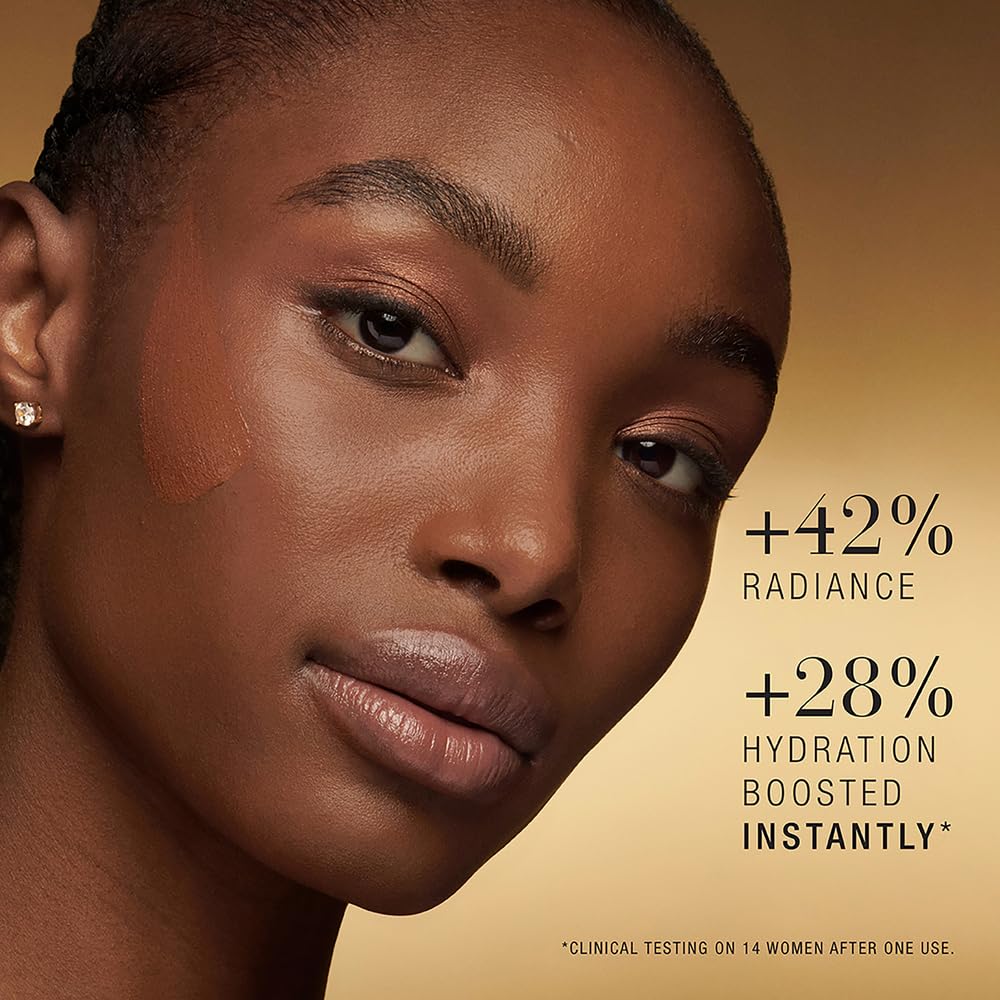 Estée Lauder Re-Nutriv Ultra Radiance Foundation finished look with glow