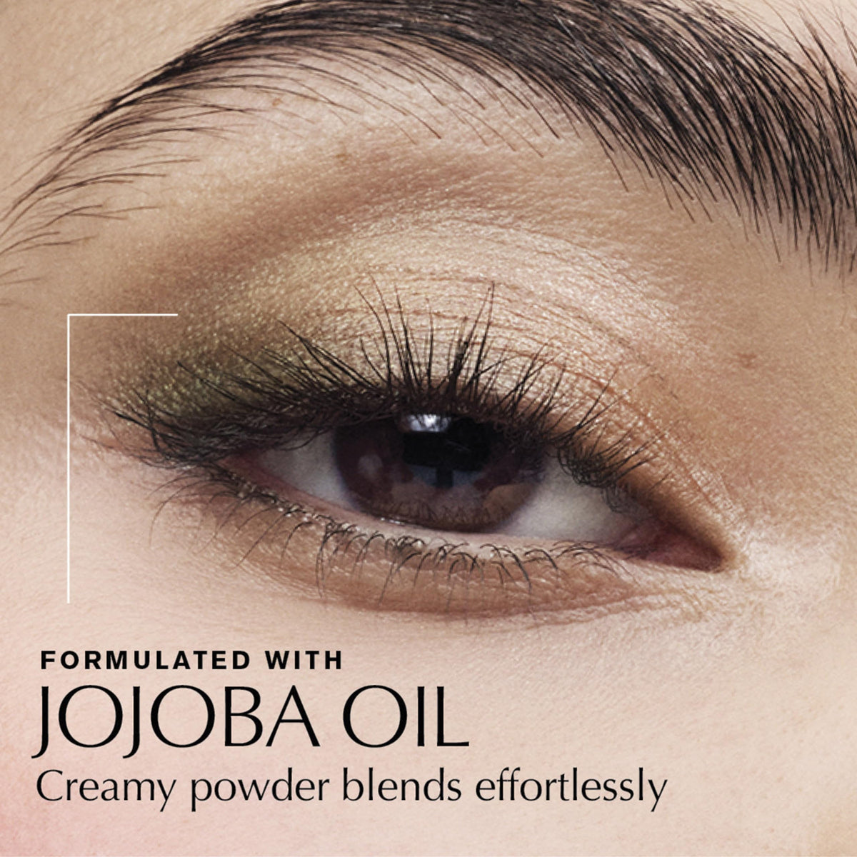 Estée Lauder The Essential Eyeshadow Quad shimmer metallic finishes add subtle glamour.