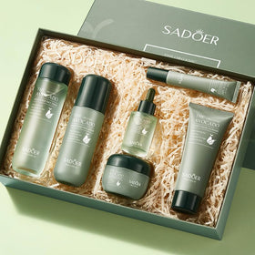 Etuanxi avocado cleanser foam close-up for gentle cleansing of pores.