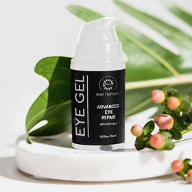 Texture swirl of gel showing smooth, lightweight consistency.