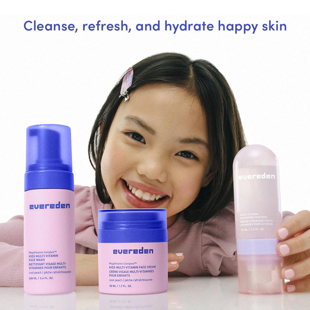 Evereden Kids mist close-up demonstrating even spray coverage.