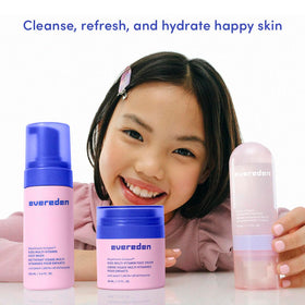 Evereden Kids mist close-up demonstrating even spray coverage.