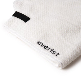 Everist eco-conscious packaging in a reusable canvas bag for sustainable use.