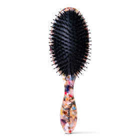 Everist Smooth and Shine brush close-up showing ball-tipped detangler for gentle detangling and smoothing.