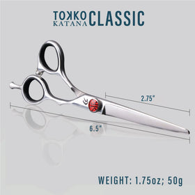 Everlong Tokko Katana Classic in-action haircut shows ergonomic balance in use.