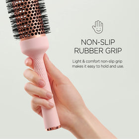 F3 Systems Magic Curling Round Brush delivers even heat for smooth curls.
