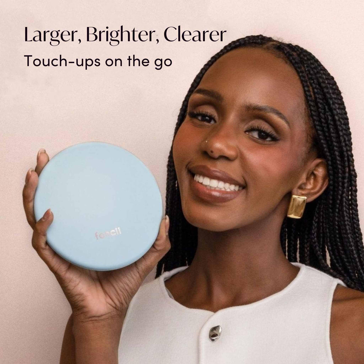 Fancii Taylor mirror with three LED light settings for color-accurate makeup.