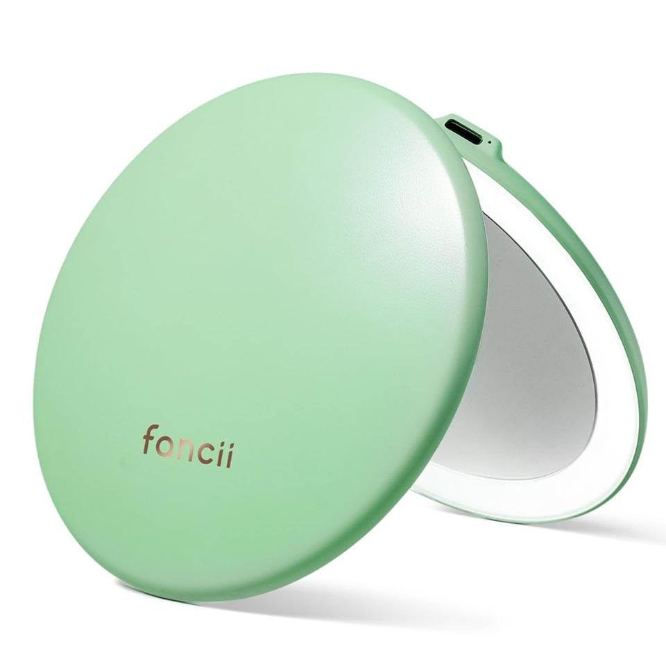 Fancii Taylor mirror shows 1x view for full-face makeup with distortion-free clarity.