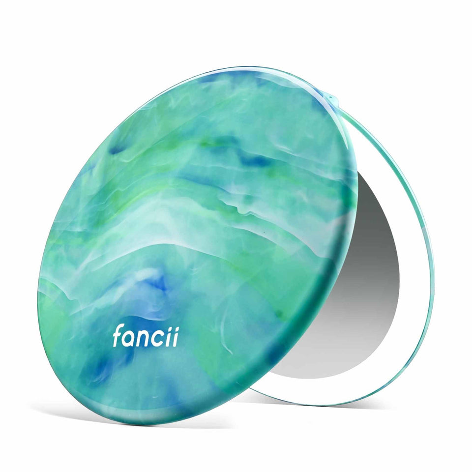 Fancii Taylor travel mirror with a 5-inch distortion-free view for full-face checks.