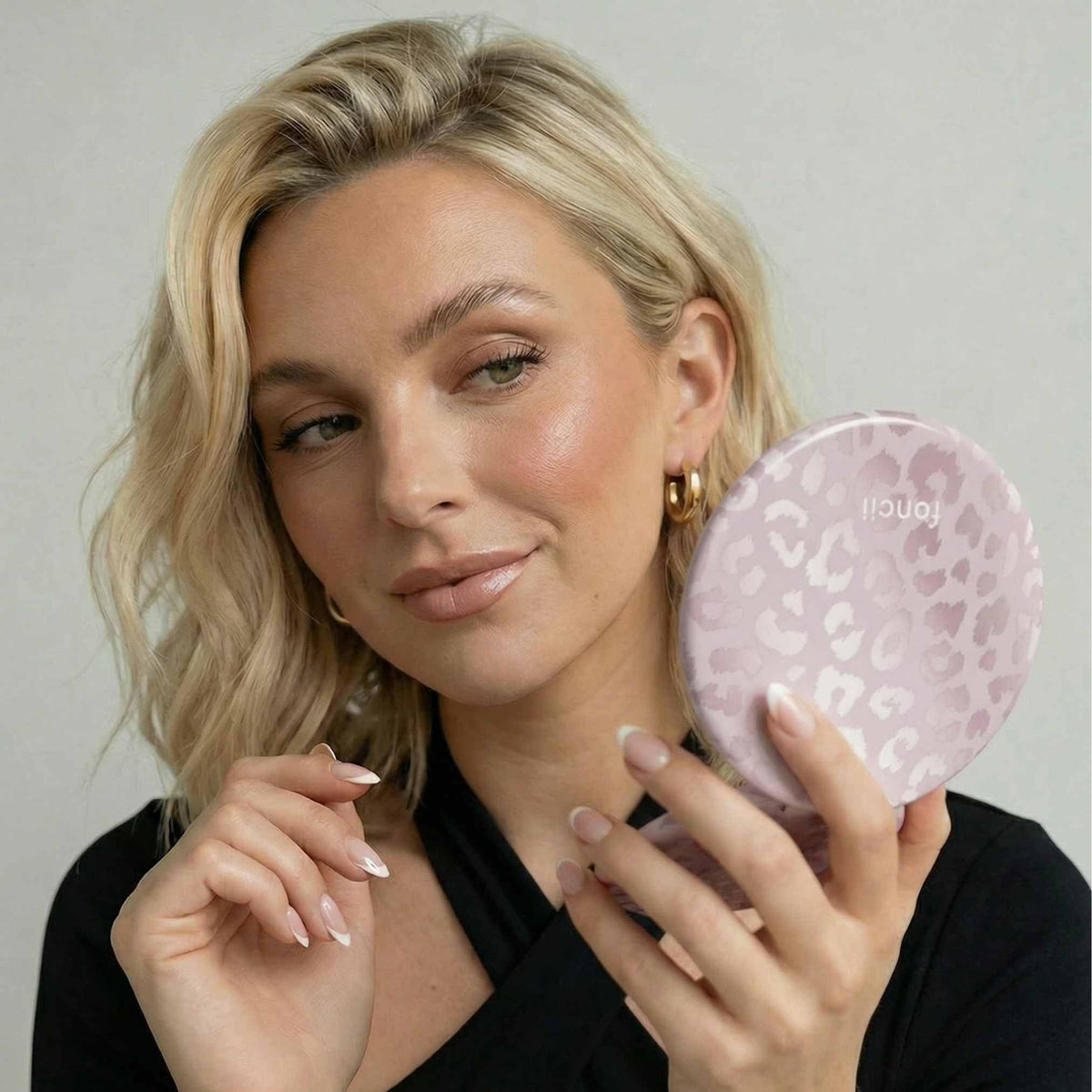 Fancii Taylor mirror open with 1x magnification for everyday makeup