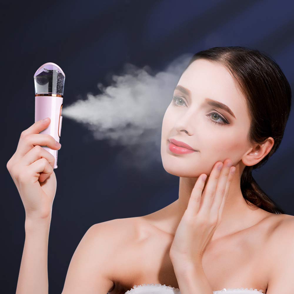 Fantexy skin moisture analyzer display shows hydration and oil balance.