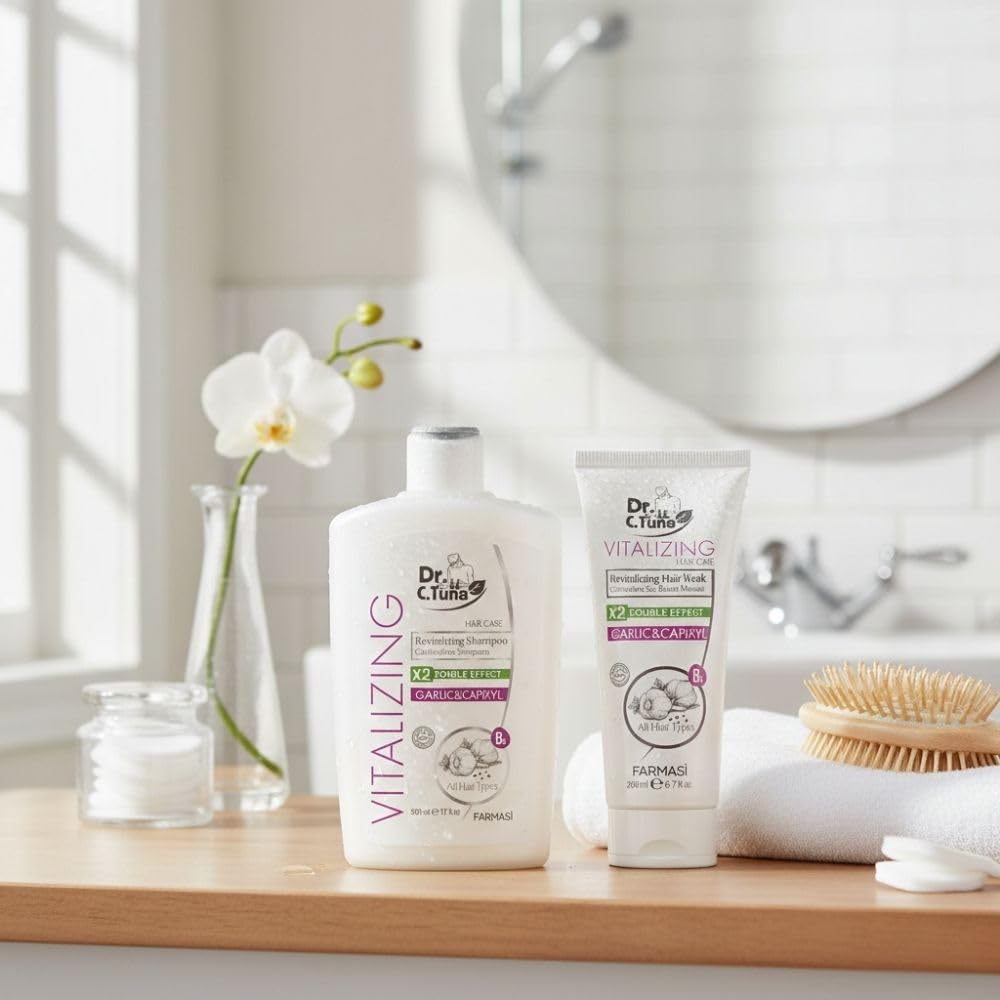 FARMASi Dr. C. Tuna Garlic Shampoo foamy lather close-up for gentle cleansing