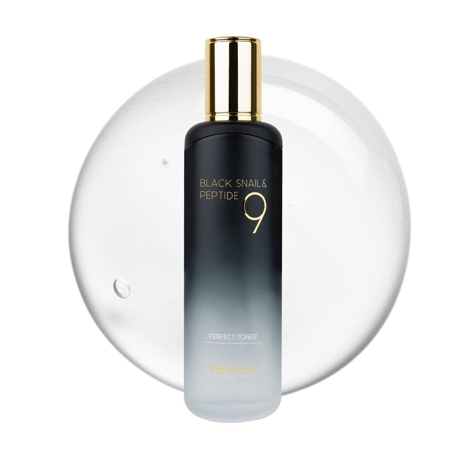 FarmStay Black Snail Peptide 9 Toner bottle highlighting rich hydration for dry skin.